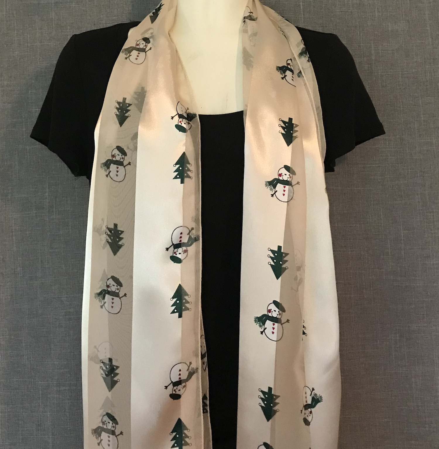 Oblong Scarf Ivory with snowmen.jpg