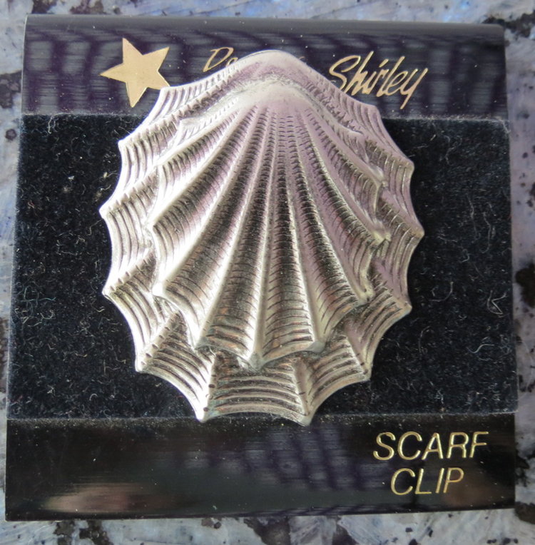 Vintage Loree Monogramed Silver Tone Scarf Clip 1.5” With Original