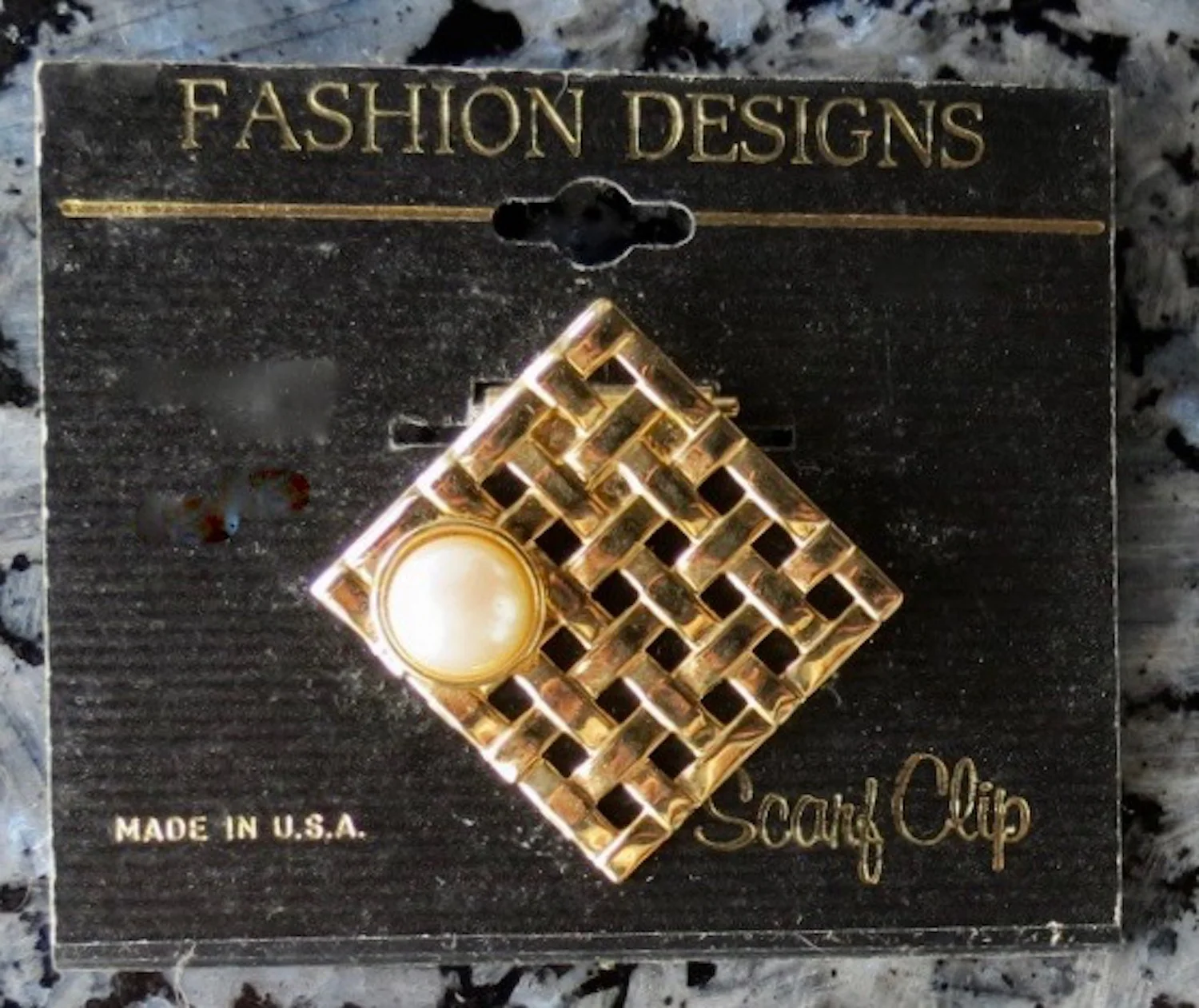 Jeri-Lou Carded Scarf Clip Gold Basketweave Purl