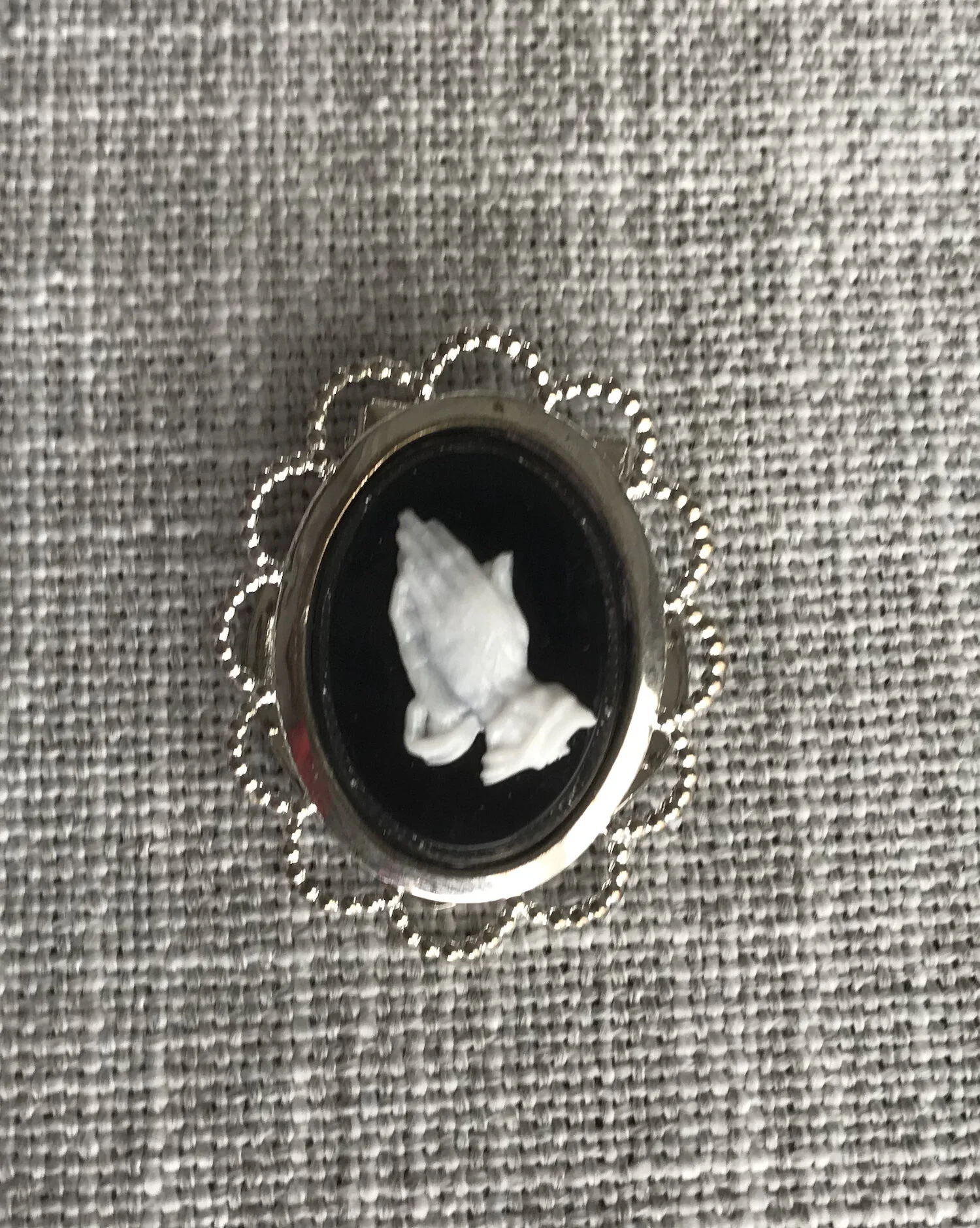 Chesapeake Boutique Praying Hands Silver Scarf Clip