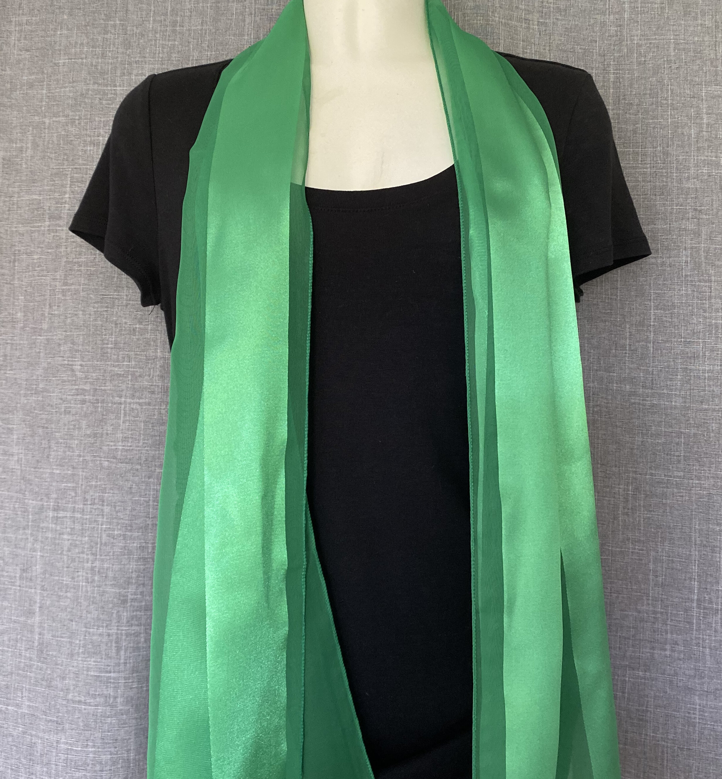 oblong_satin_kelly_scarf.jpg