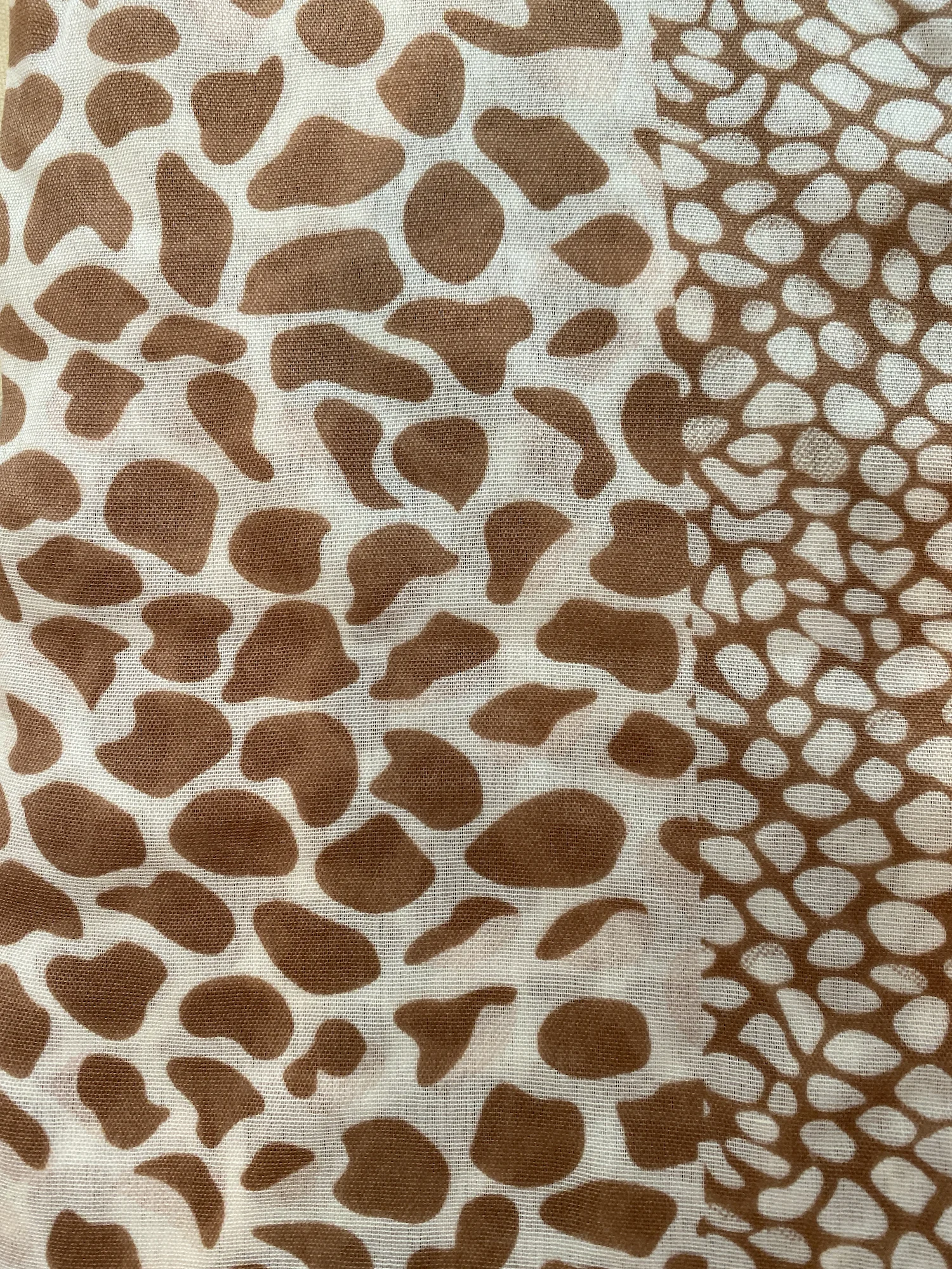rayon_giraffe_scarf.jpg