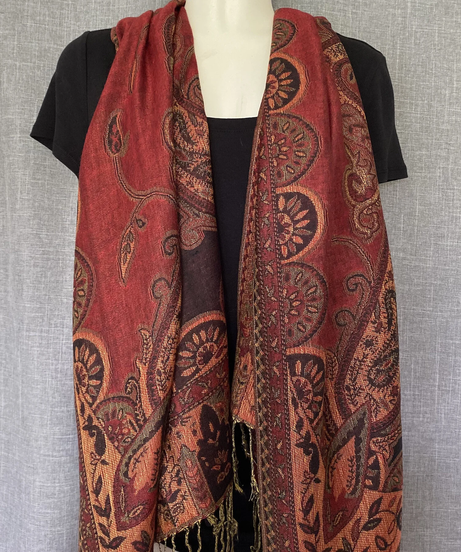 Foulard Luxe Shawl | Goud Op Rood Paisley | Piet Koopmans
