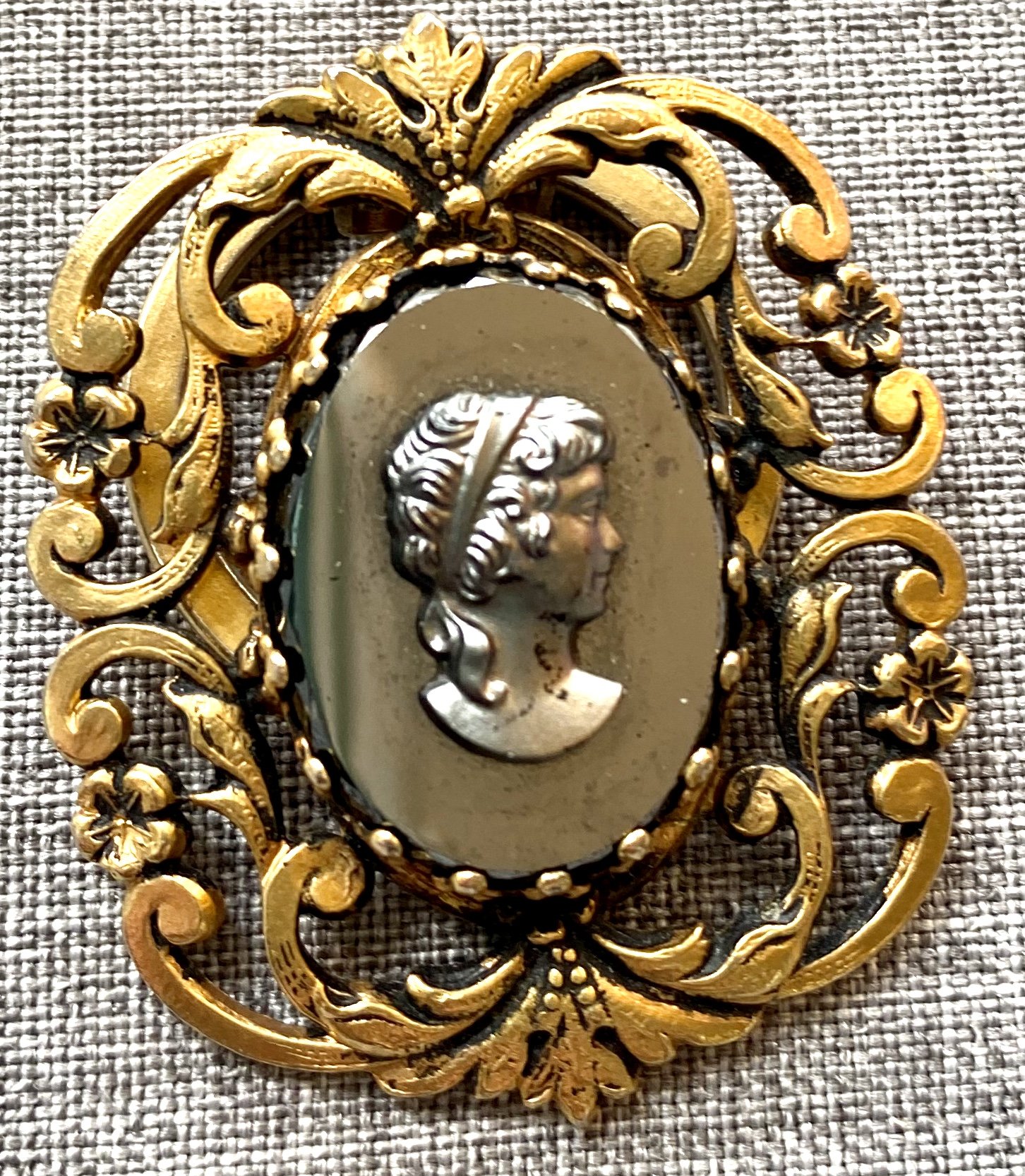 Signed SASA scarf Clip Golden with Glass Cameo — Scarves and More
