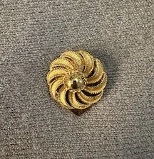 Vintage Leiba USA Scarf Clip Golden Swirl