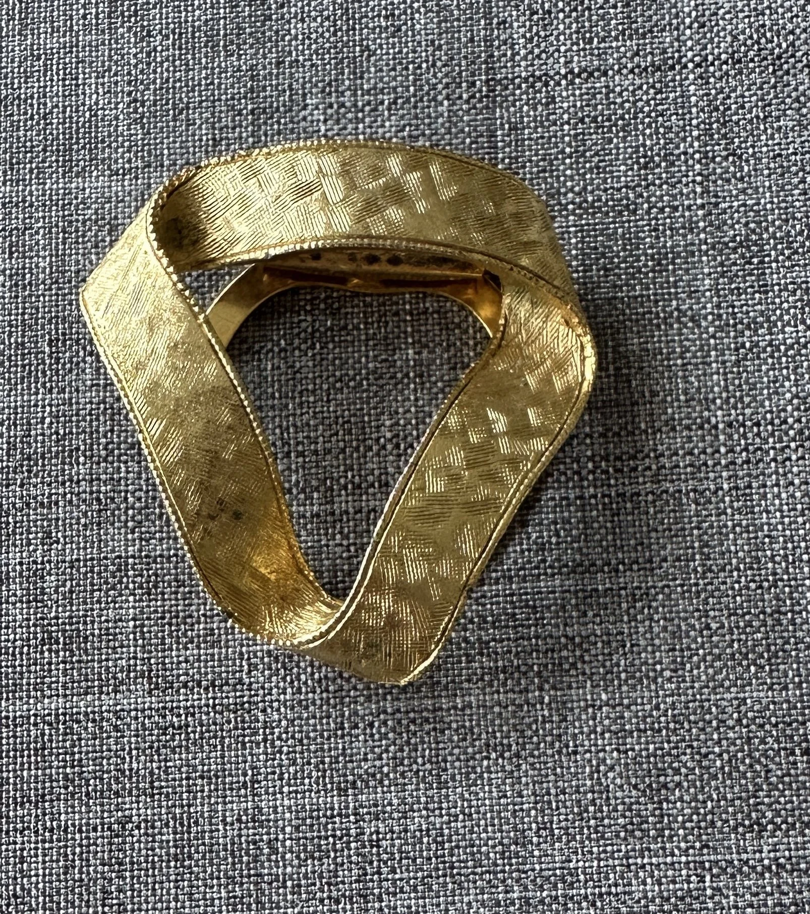 Vintage Lieba USA Golden Triangle Scarf Clip