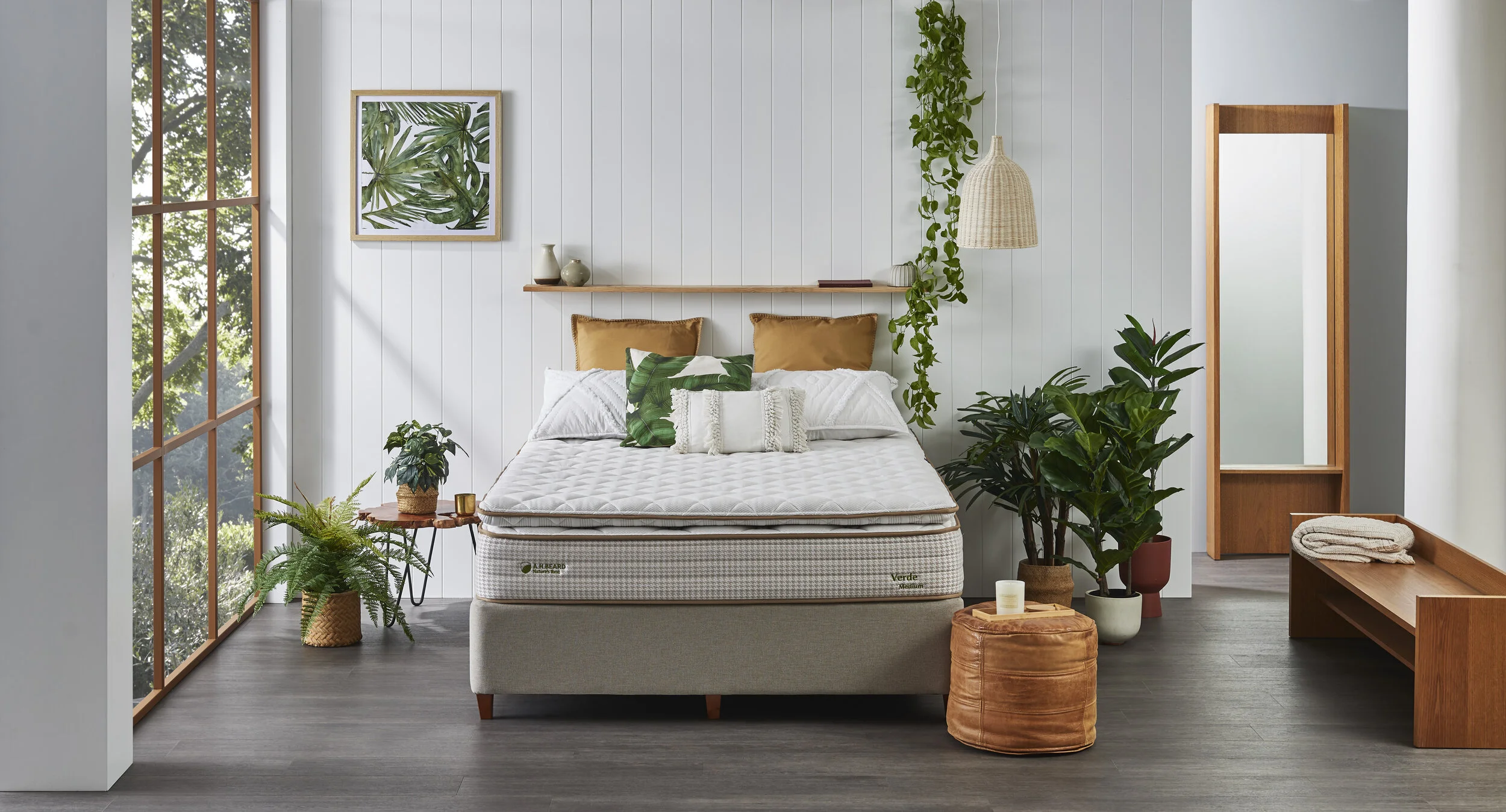 A.H.Beard Verde Medium-Medium top B  5585.jpg