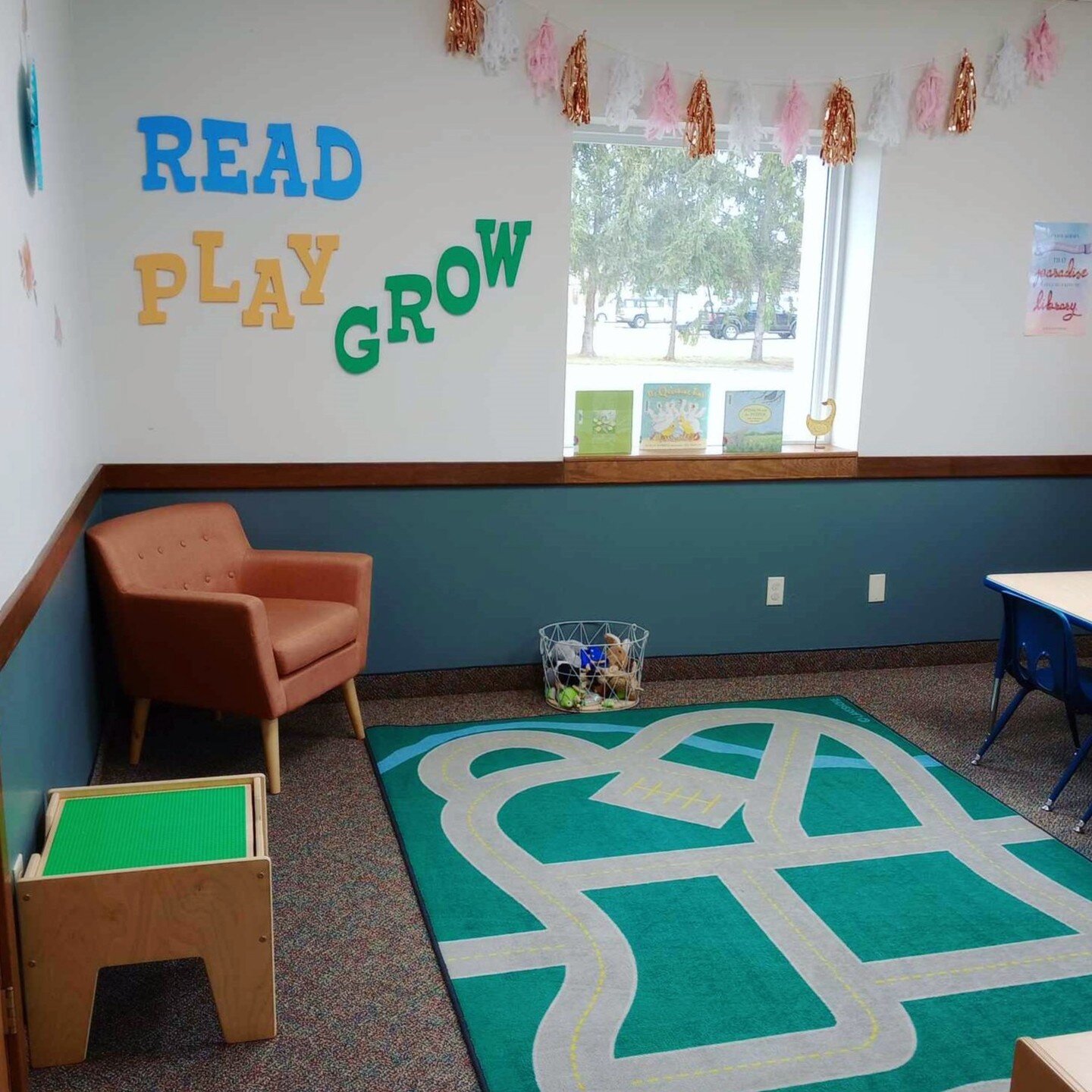 Have you stopped by the classroom lately? Check out the new toys, books and coloring sheets on your next visit to the library! 🐇🌷🐣

#kidsclassroom #childrensclassroom #springclassroom #toyrotation #library #libraries #childrenslibrary #read #readi