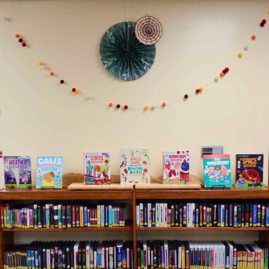 New children's non-fiction!🎉

#childrensnonfiction #nonfiction #shelfie #read #reading #library #libraries #books #librarybooks #bookdisplays #michiganlibrary #michiganlibraries