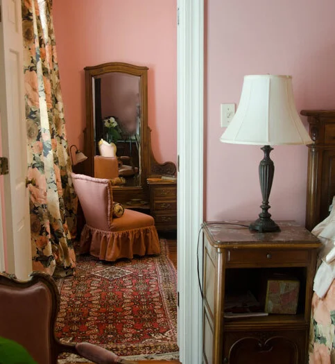 Pink dressing room.jpg