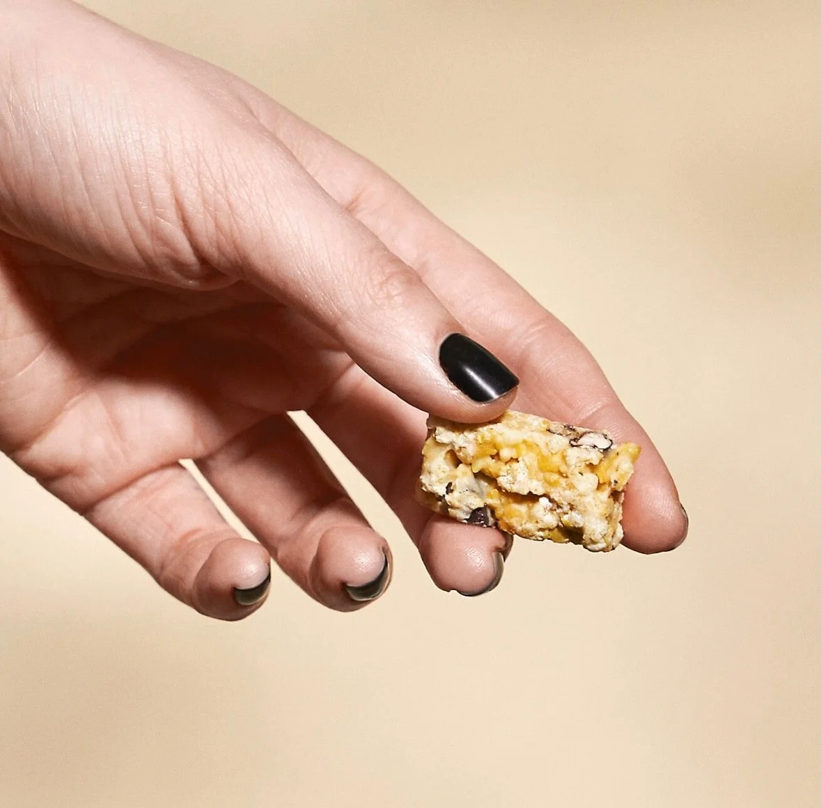 yum yum snack time 

#handmodel