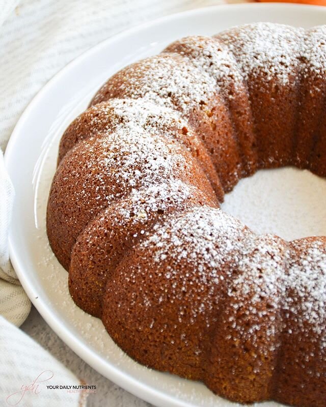 This healthy bundt cake is special 😍 it has an orange and carrot flavor but also a touch of turmeric and ginger 🧡
.
Find the recipe on the blog, #linkinbio
Perfect baking dessert for this weekend!
.
.
.
.
#bundtcakes #bundtcake #instafood #foodie #