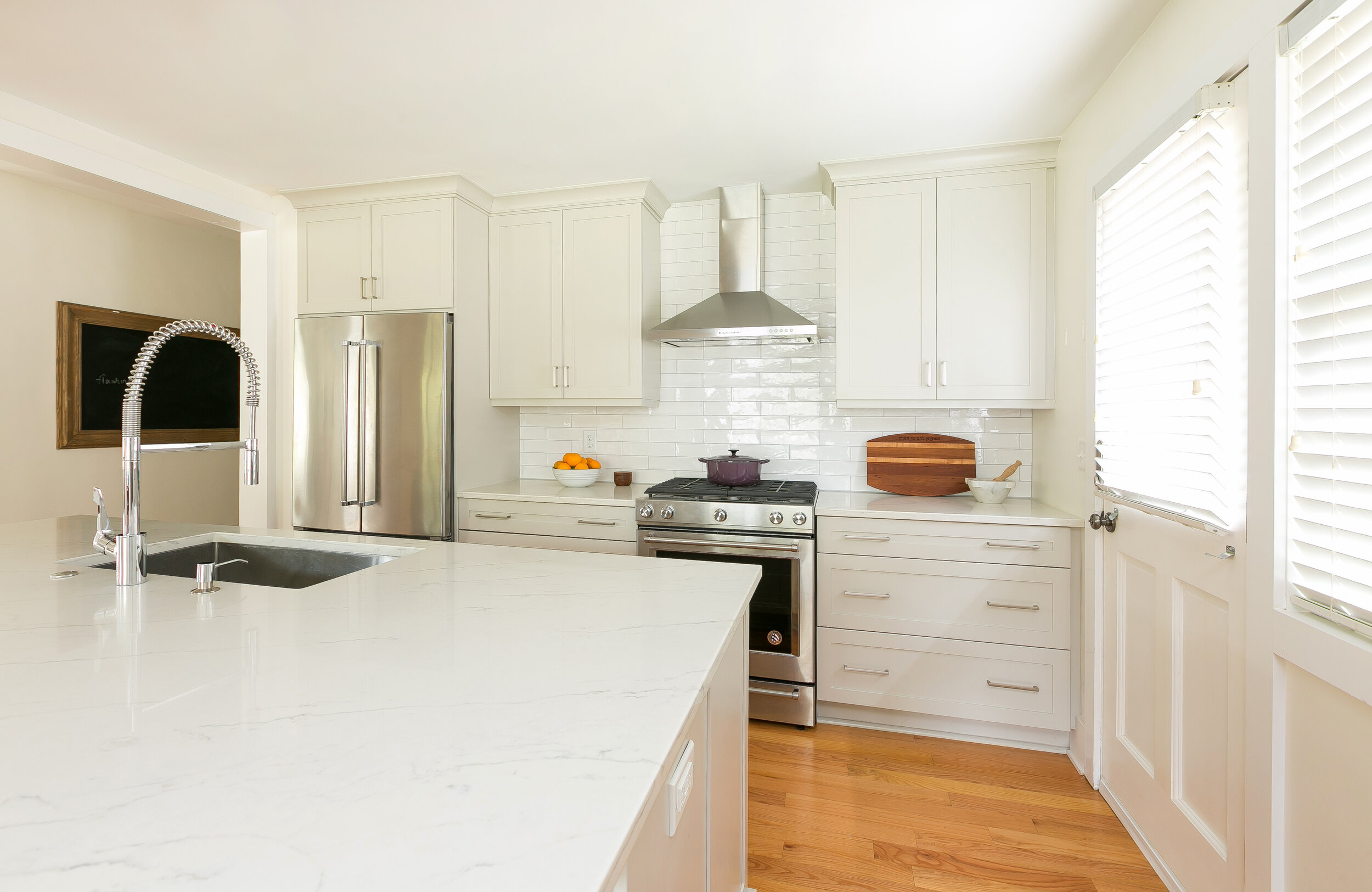 SE Kitchens - 31 Lyttleton Ave - PhotosByPatrickBrickman - 05.jpg