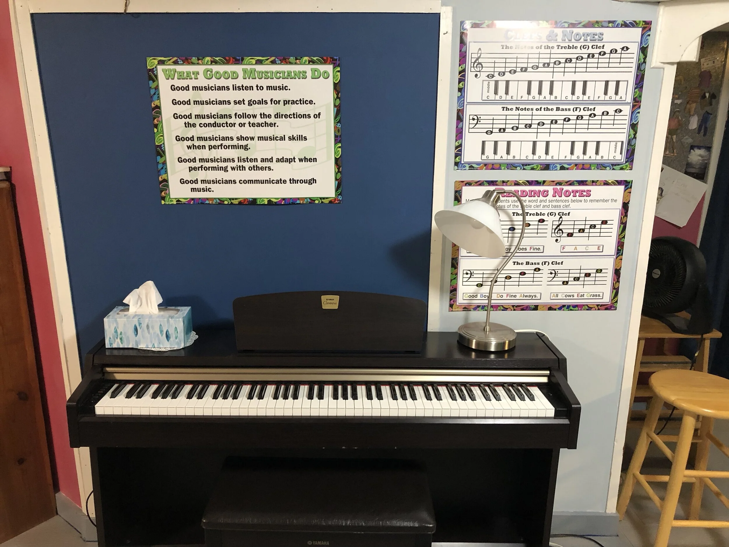  Pictures of the studio and students