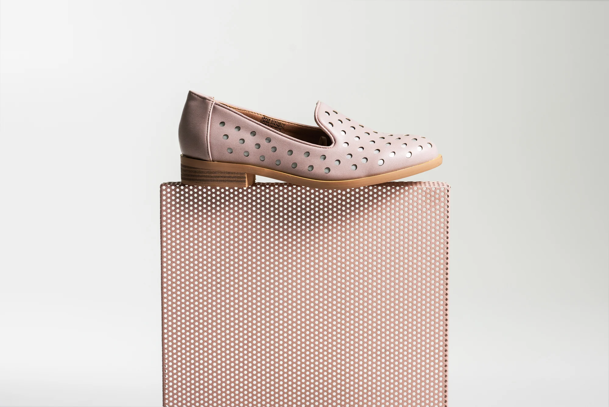 Peach Pink Grid_MNP_Han_NOS_June2019_3495_Edit.jpg