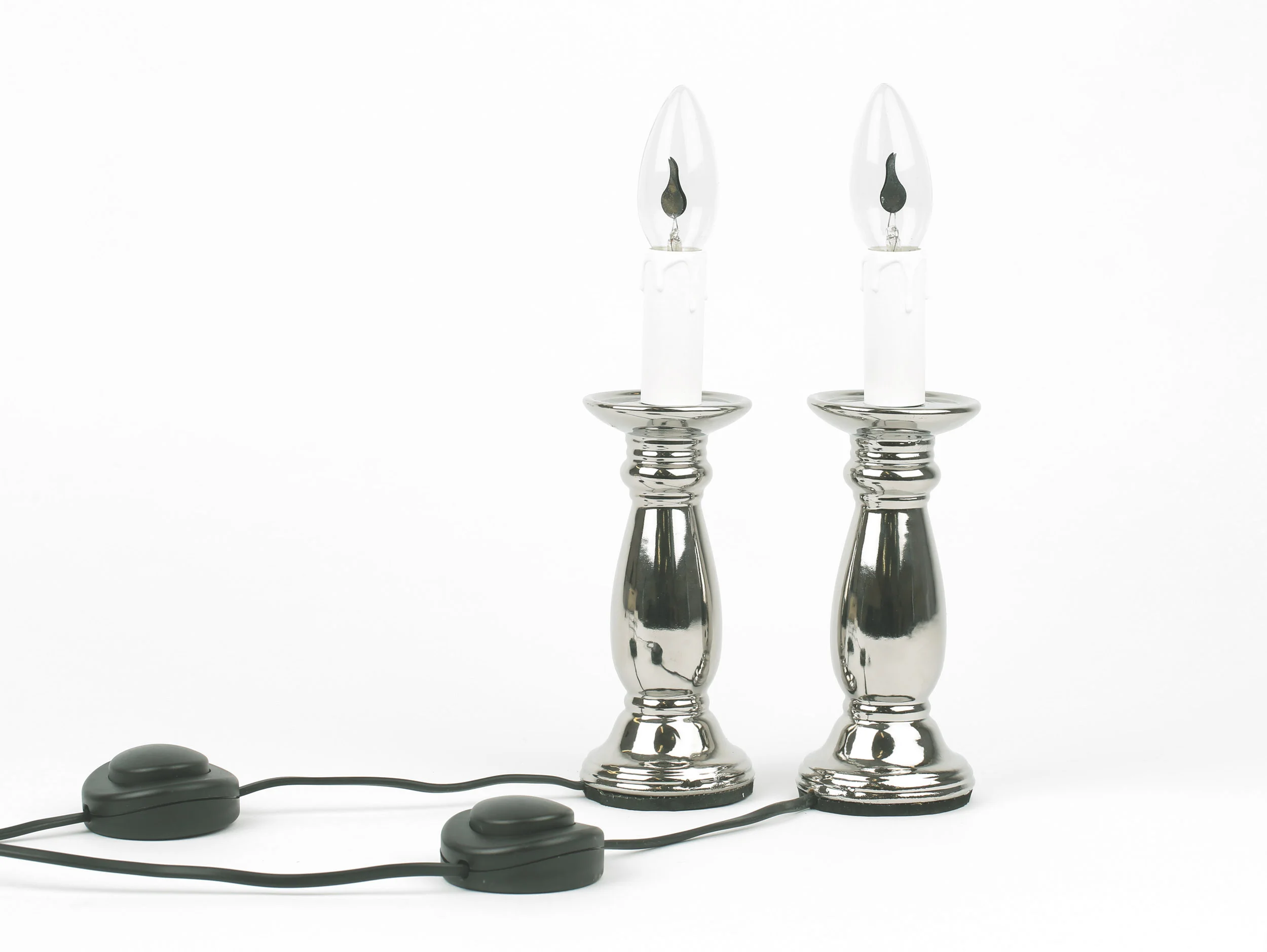 Electric Shabbat candles for disabled women