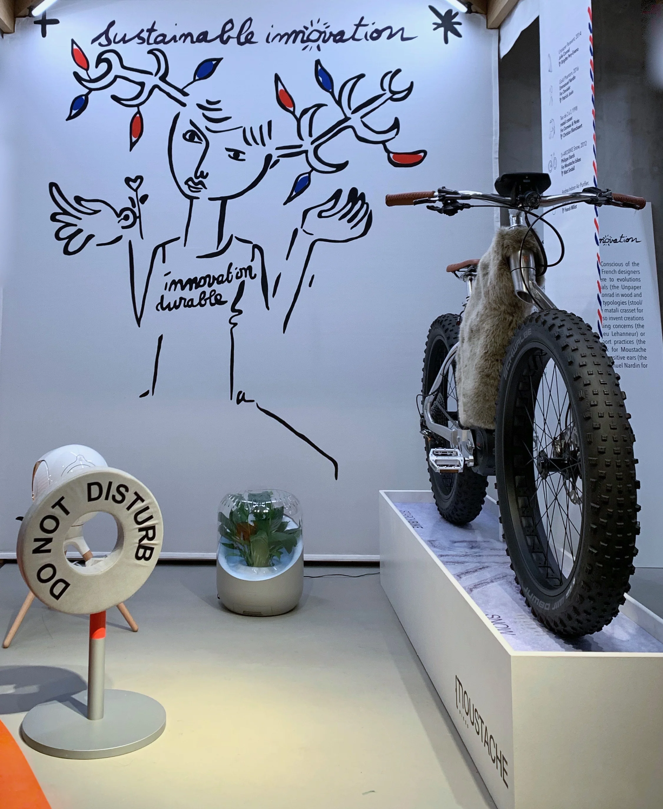 Design exhibition “Le French Design, so Starck, so Bouroullec...” Le French Design at The Annex