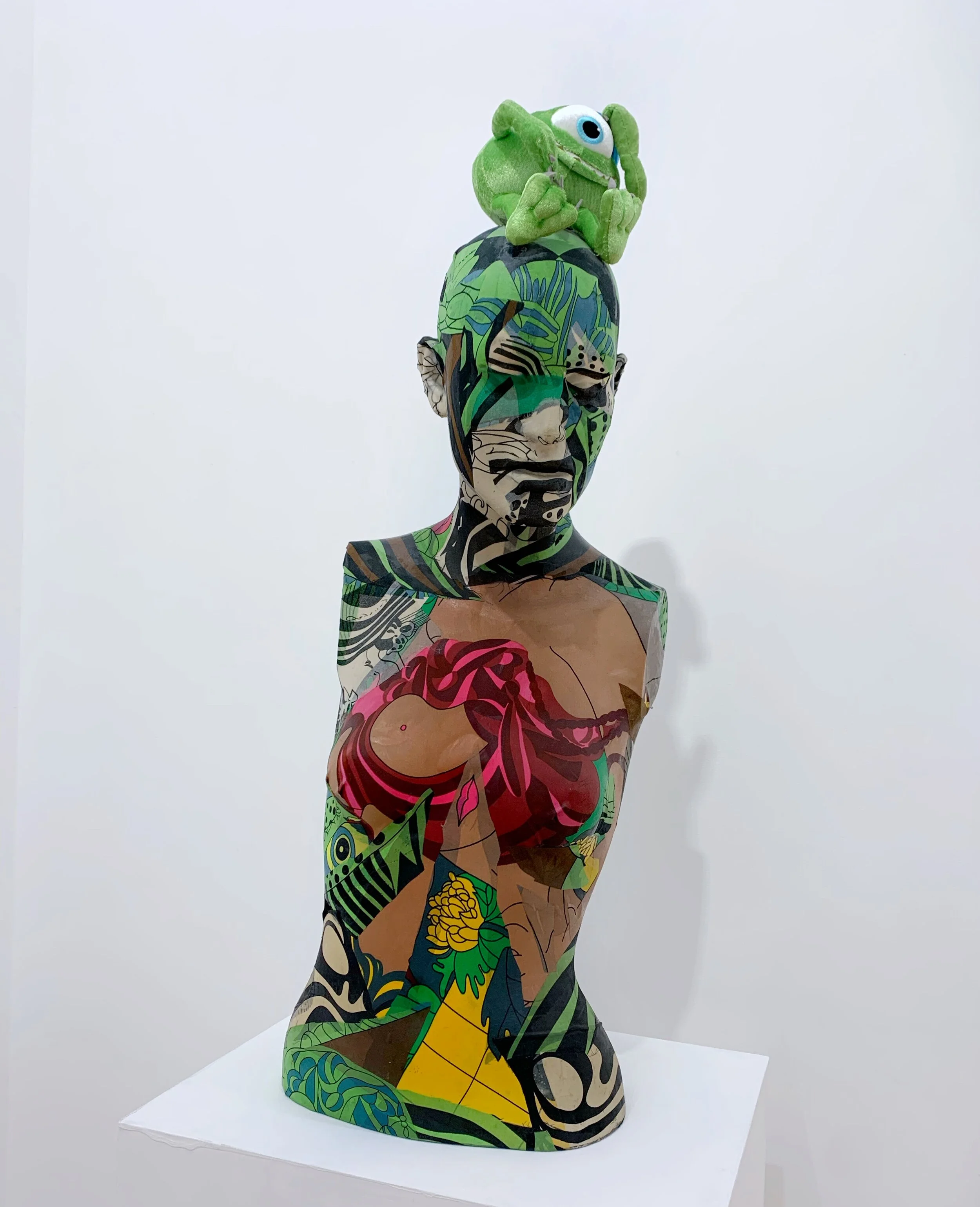 Exhibition “Earth. Family” by Go Yayanagi at Whitestone Gallery