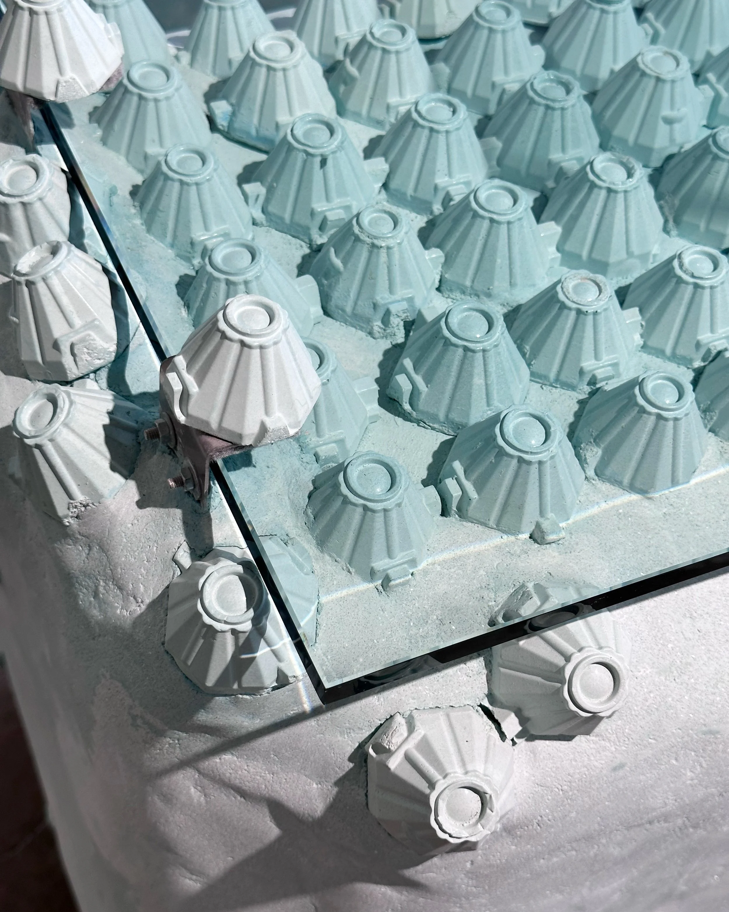 Shuyi Cao and Leelee Chan: Strange Strangers at Para Site