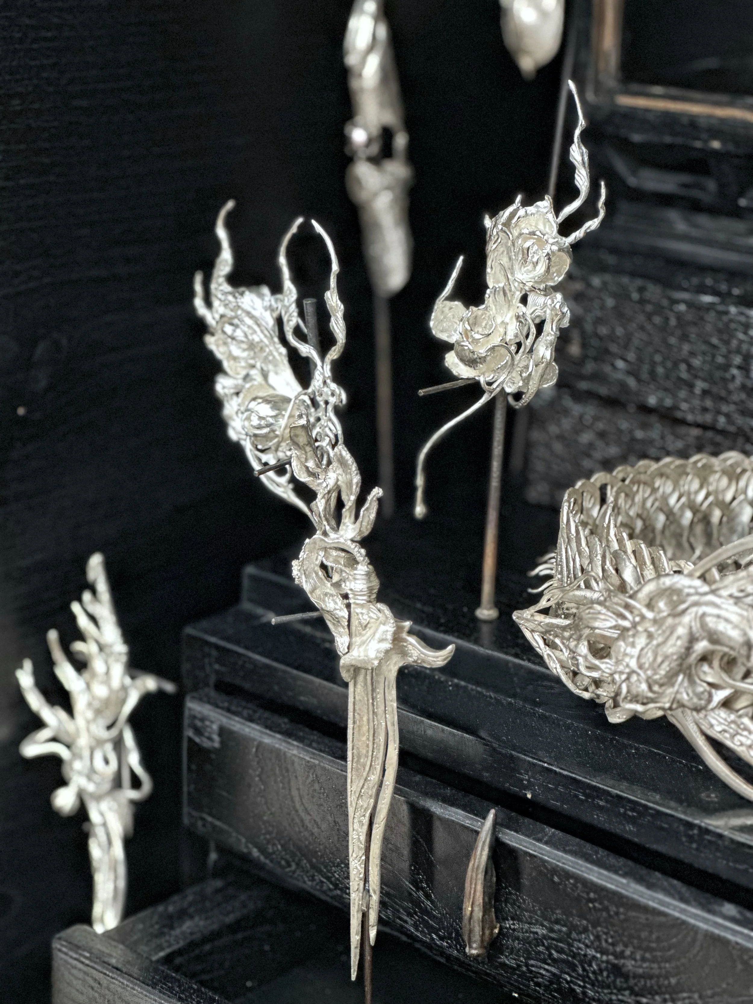 Thresholds at White Cube