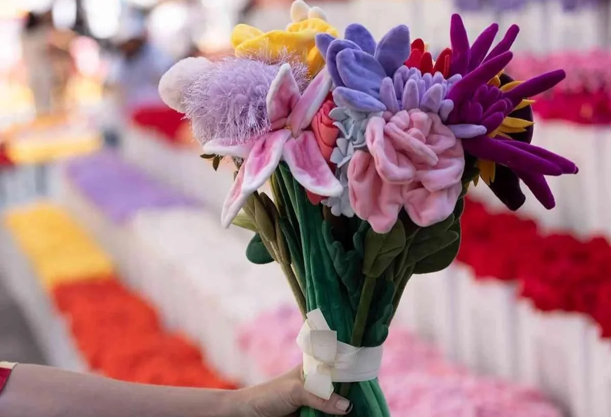 Henderson Land x Cj Hendry Flower Market