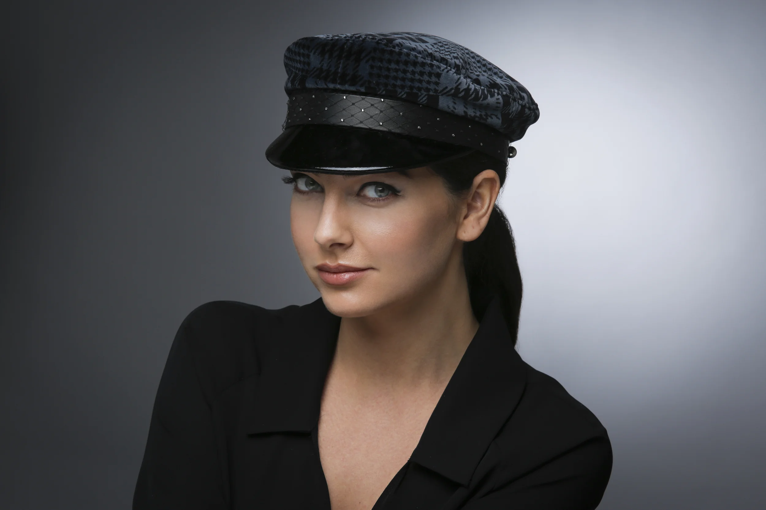 VELVET CAP WITH SWAROVSKI STRASS - LIMITED EDITION