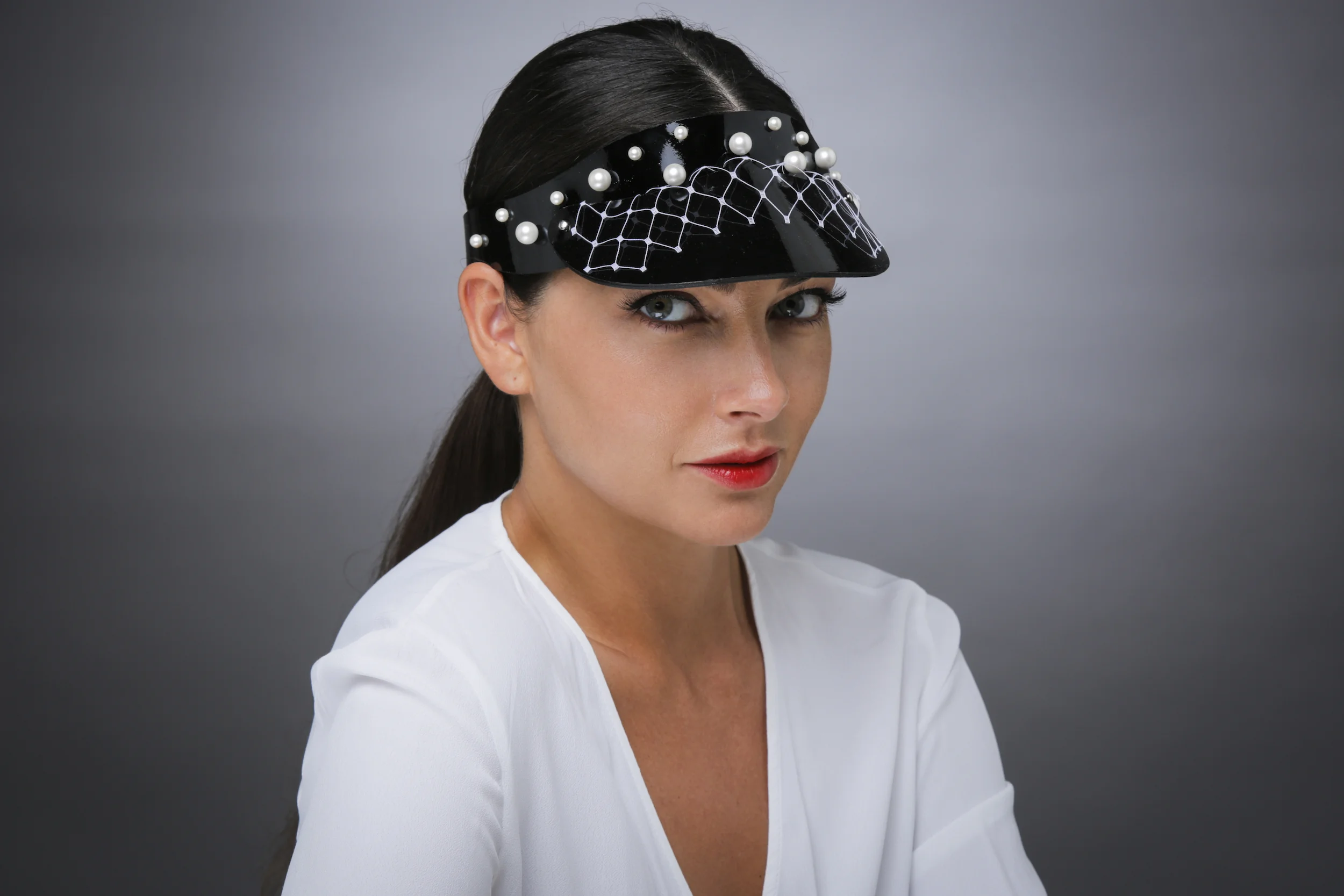 LACQUERED LEATHER VISOR