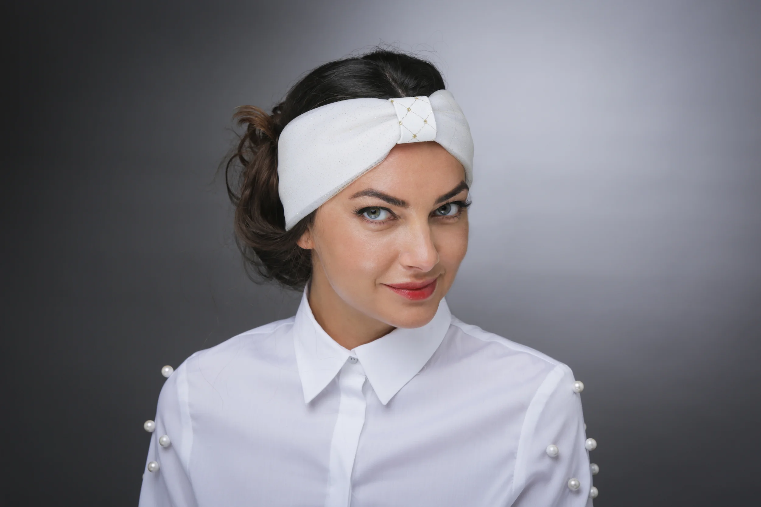 TURBAN WITH LEATHER KNOT