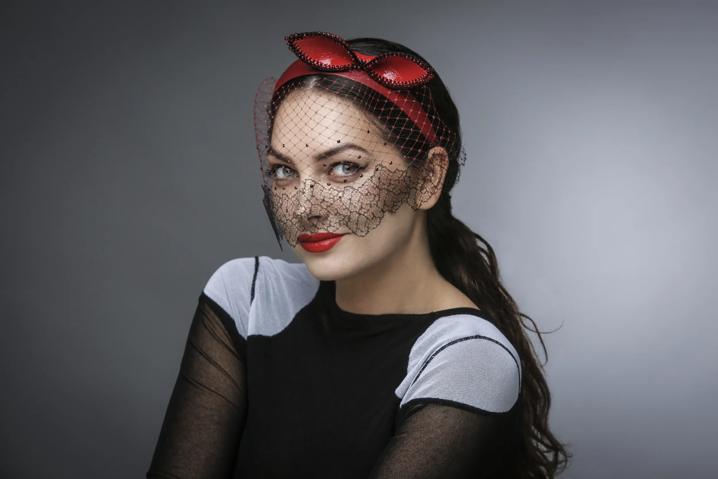 LACQUERED SMALL ALICE BOW HEADBAND 