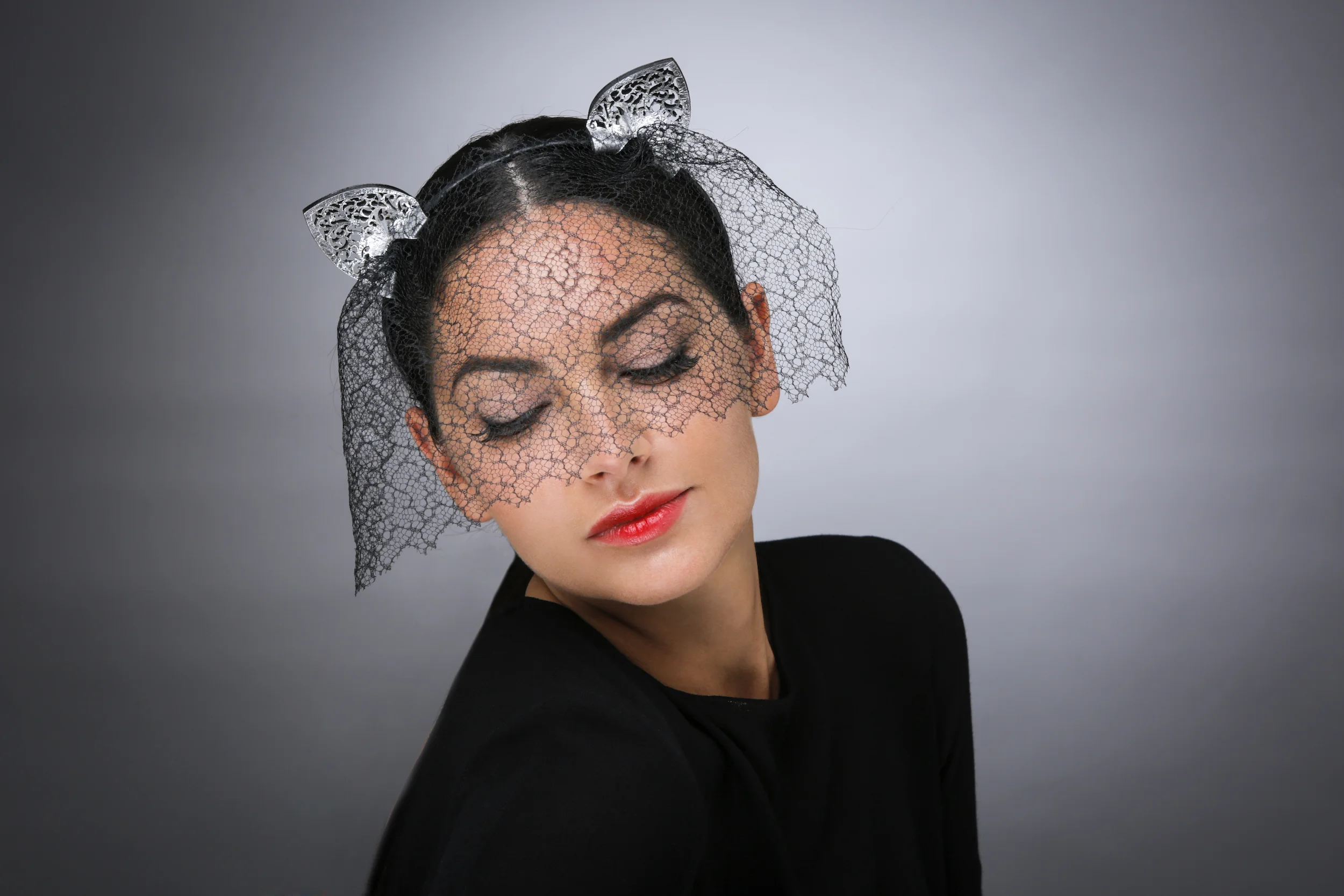 FILIGRANE CAT EAR HEADBAND WITH VINTAGE LACE