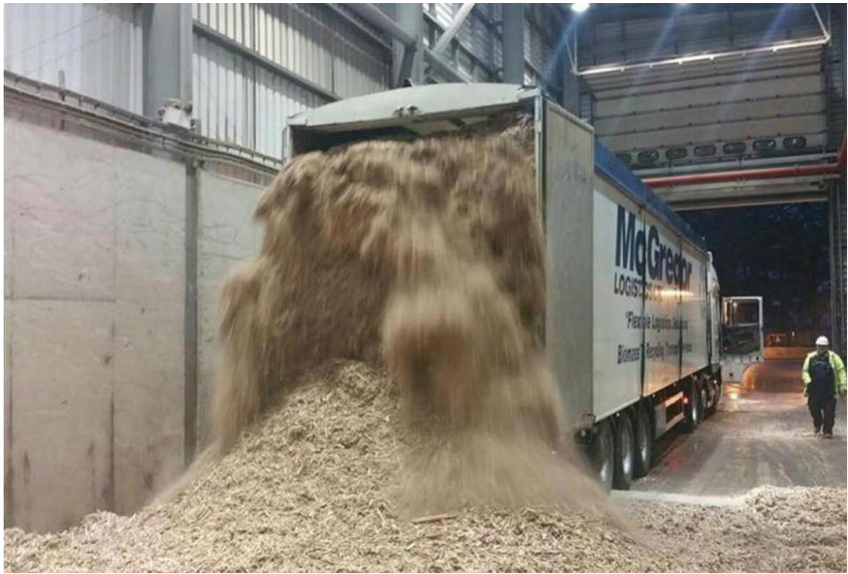 Materials unloaded from a walking floor trailer are pushed out of the trailer in a controlled manner rather than tipped out. In the case of the Graythorp Energy project the unloading is carried out indoors, within the reception hall, thus eliminating the potential for waste to be a nuisance within the local environment.