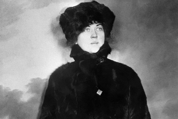 Kollontai with hat and cloak.jpeg
