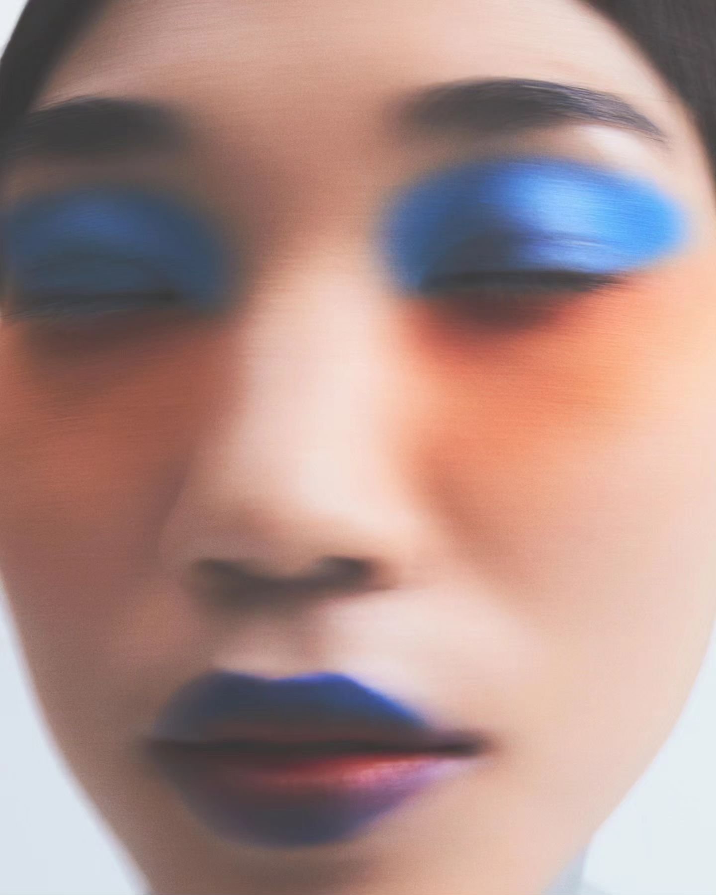 New Beauty Story out now for @schonmagazine 
GEN BETA 💙

Photography @damianweilers @raybrownpro
Art Direction @charlotte.l.watts @thecreativeartistsltd
Model @yunsukang_ @premiermodels
Hair @danieldyer72 @agencyofsubstance using @amikapro 
Make