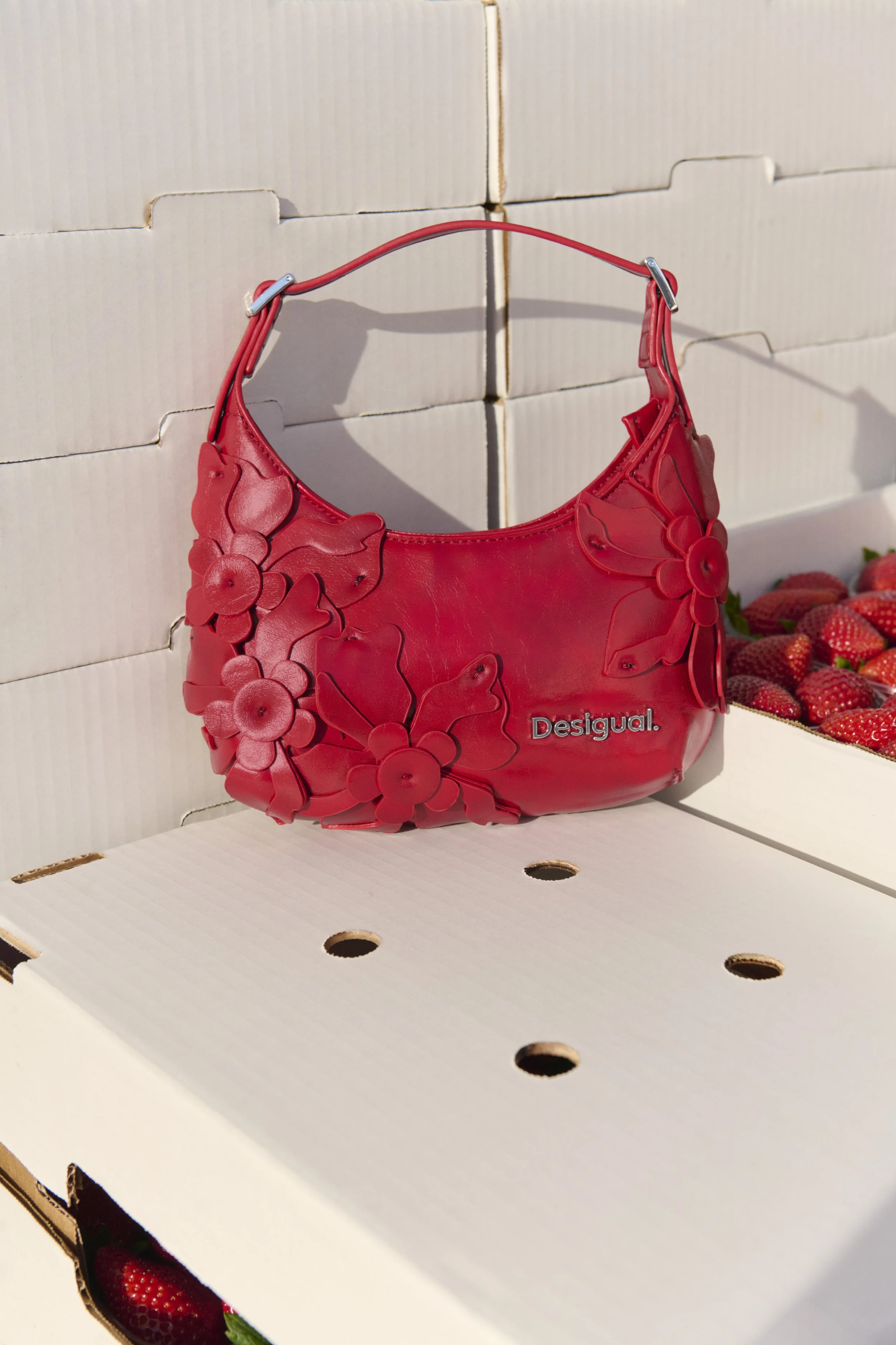 SS26_SHOT_2_WOMENS_BAGS_028_300DPI.jpg