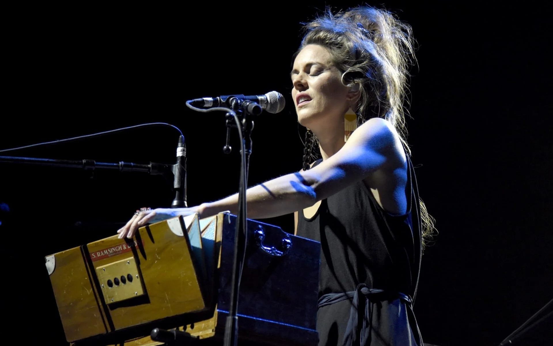 Olivia Chaney: Joni Mitchell meets Fairport Convention meets Richard Thompson meets something ancient and old.