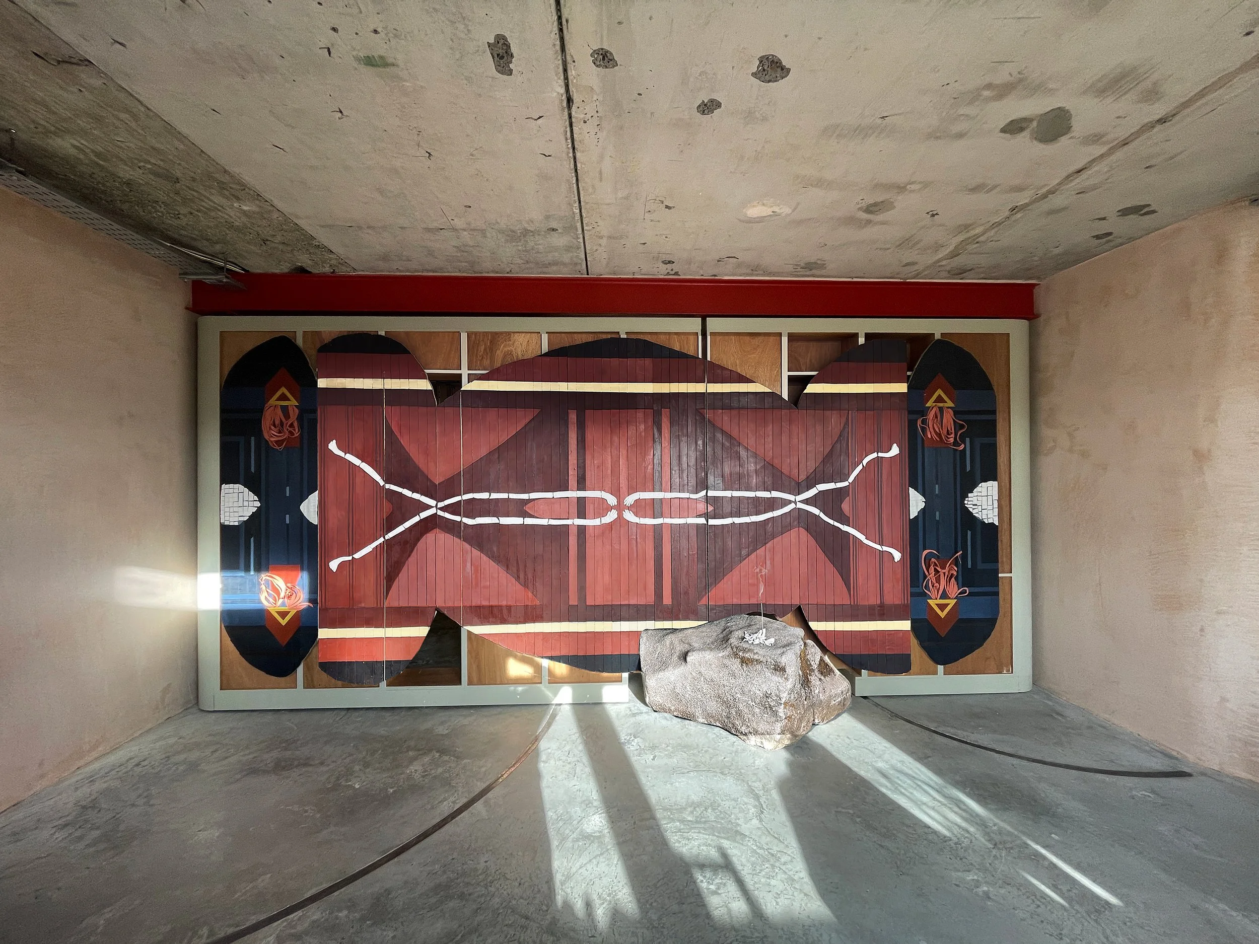 boneskvasabhaindistant copy.jpg