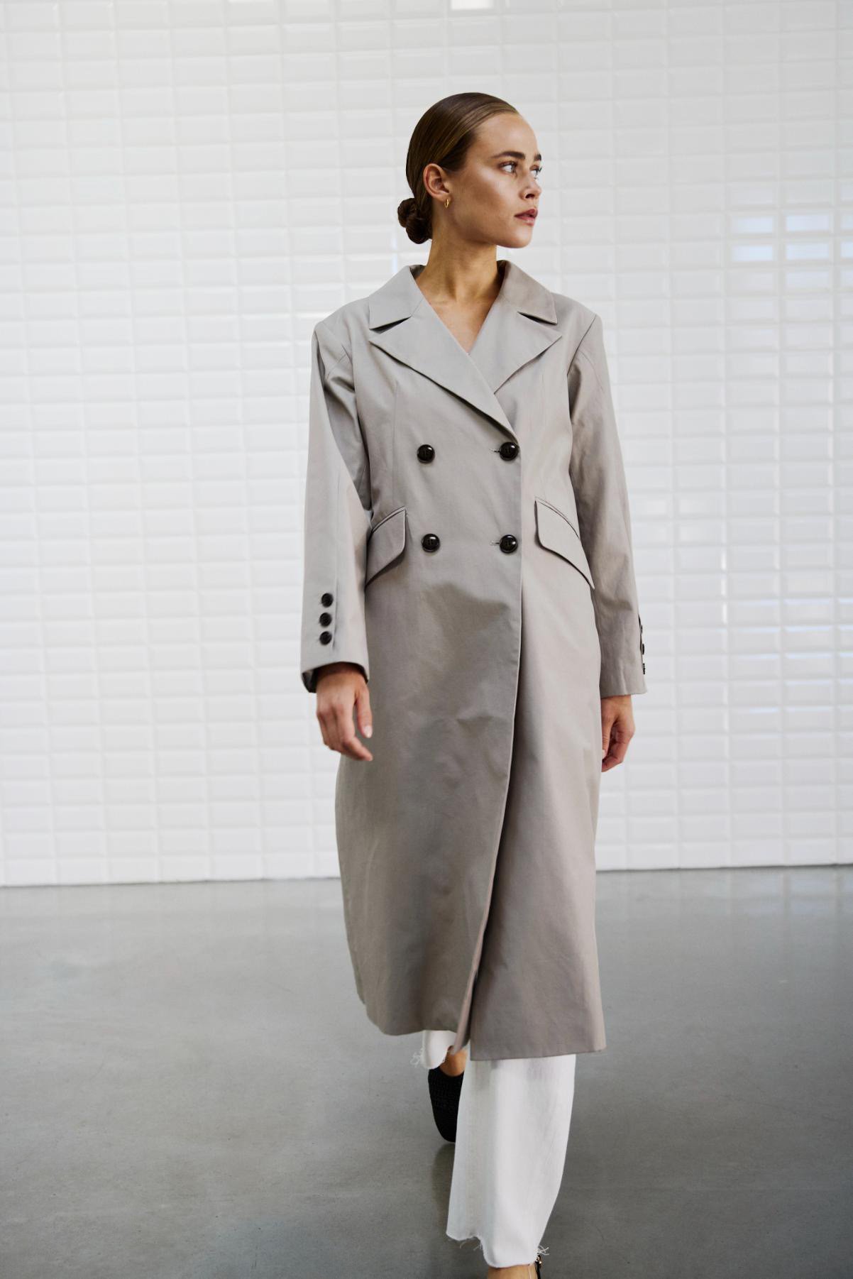 Wblmedusa_Spring_Coat_Grey_Sand00009.jpg