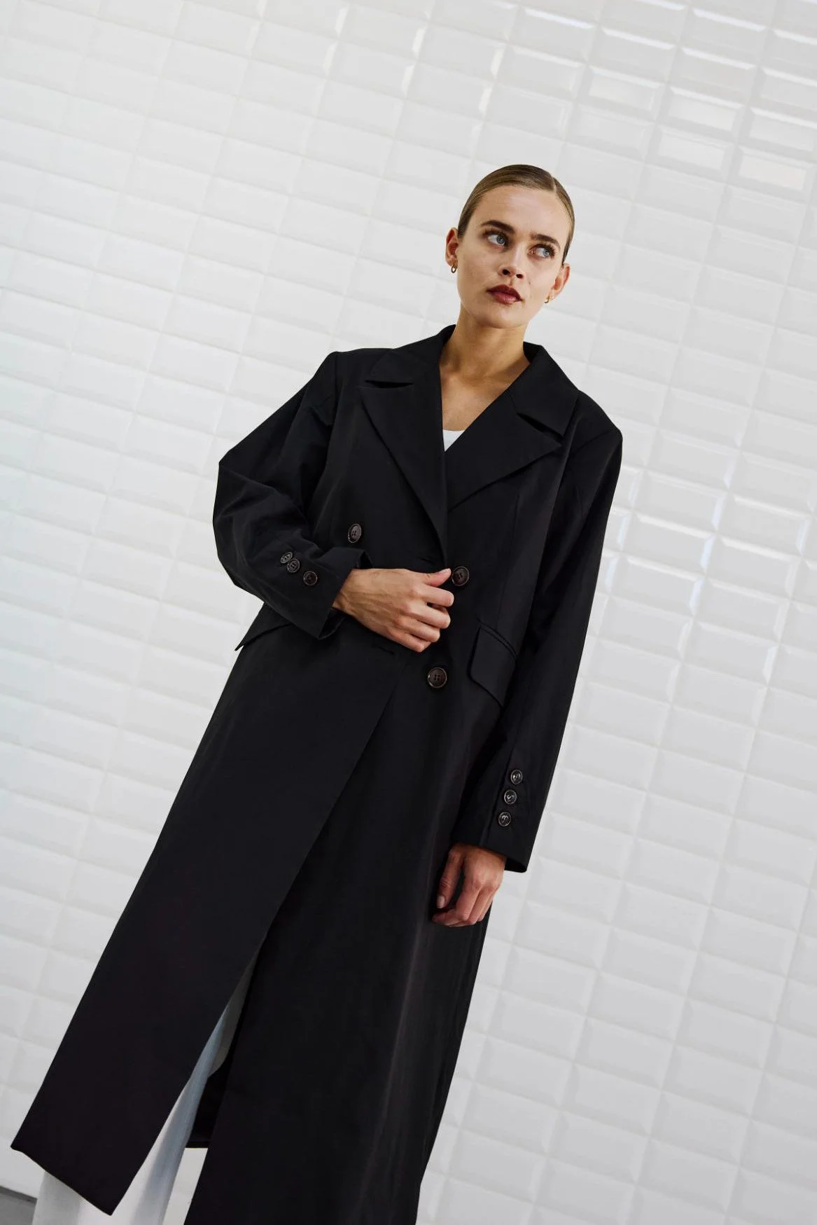 Wblmedusa_Spring_Coat_Black00014.jpg