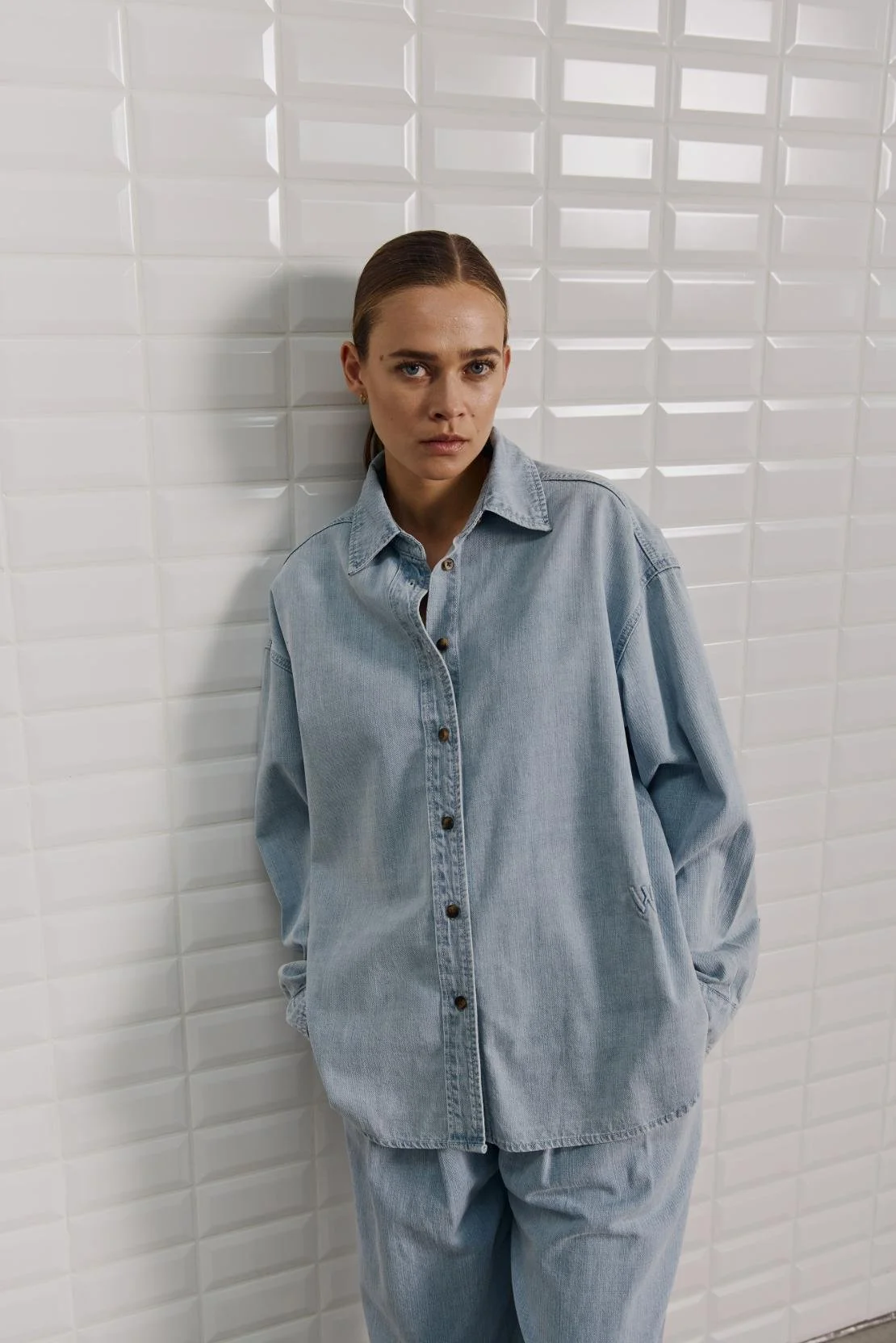 WBLFRANCISCA_LS_DENIM_SHIRT_WBLFRANCISCA_WIDE_DENIM_PANT_Ocean_Blue5.jpg