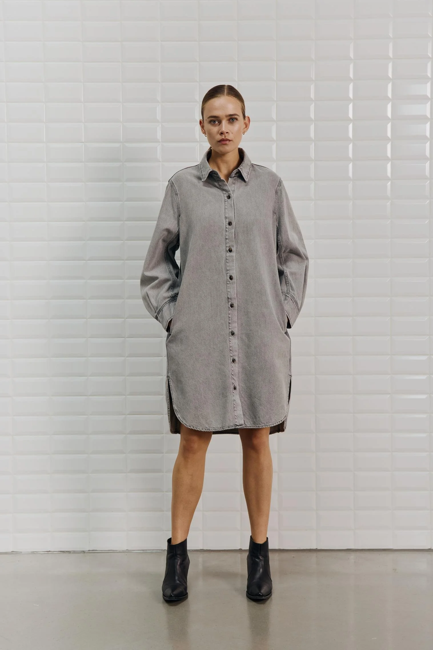 WBLPENELOPE_DENIM_DRESS_Spring_Grey2.jpg