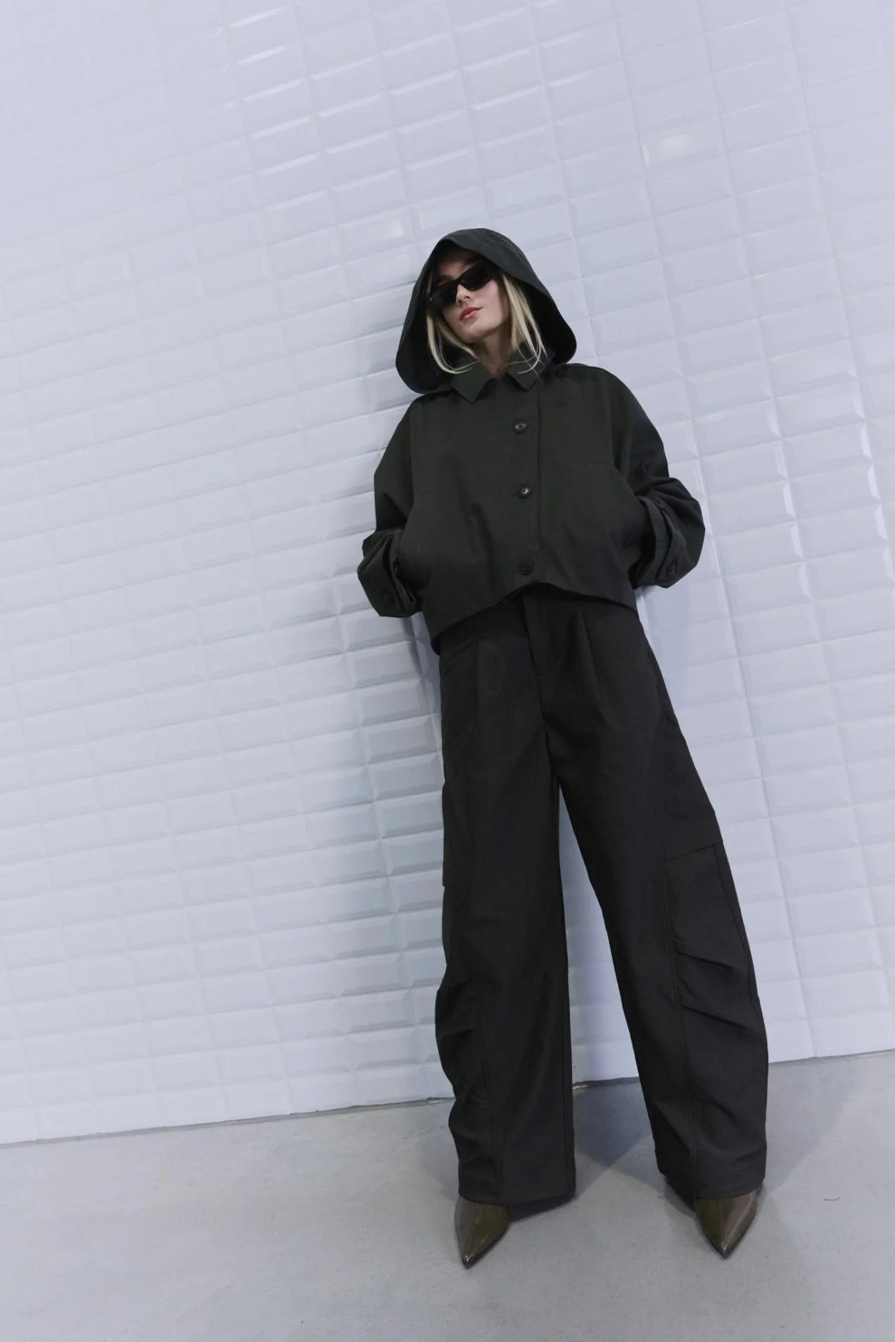 WBLALAIA_HOODED_JACKET_Dark_Green17.jpg
