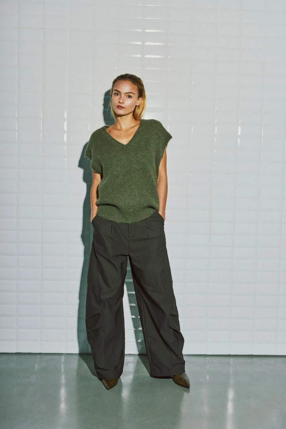 WBLVENUS WAISTCOAT_Avocado_Green2.jpg