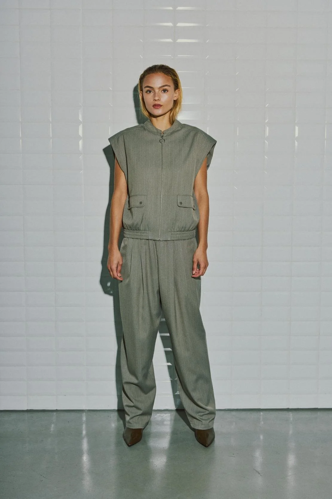 WBLANNA STRIPE PULL UP PANT_Light_Falcon_Pinstripe3.jpg