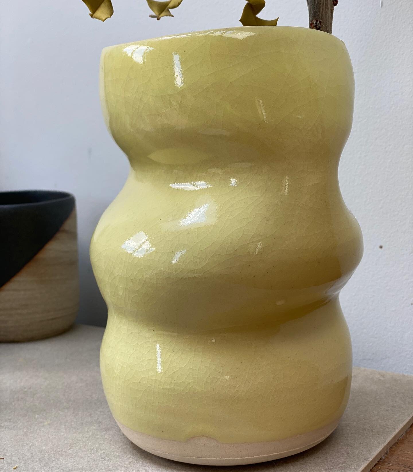 *New work*. Remember the wiggle vase from a few posts before? Well, here she is all covered in glaze. &lsquo;Catch me I&rsquo;m crumpling&rsquo; in lemon. 💛 Remember to follow @womenwillcreate and tune in for tomorrow&rsquo;s virtual market.