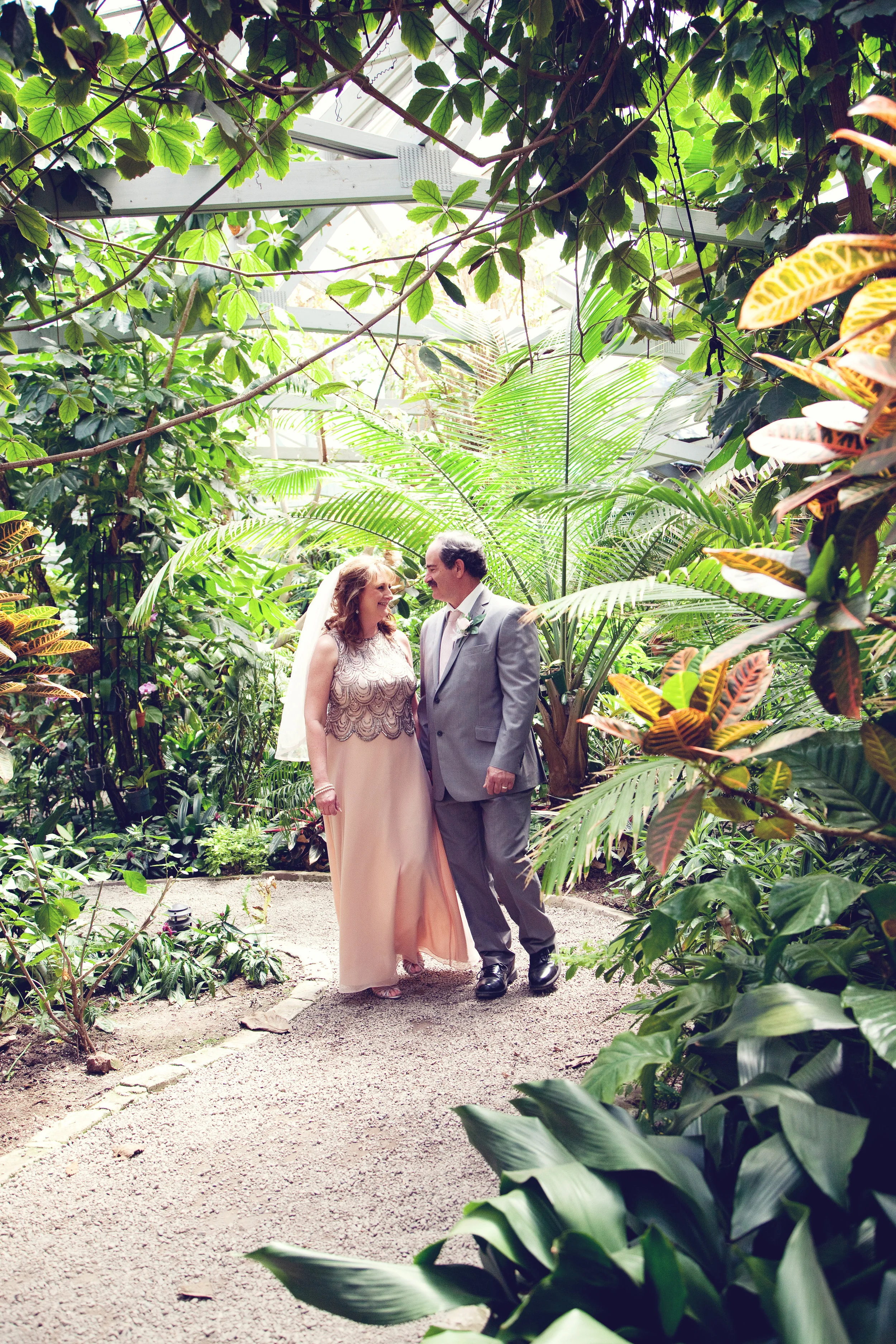 Angela and Michael tie the knot at Magnolia Plantation