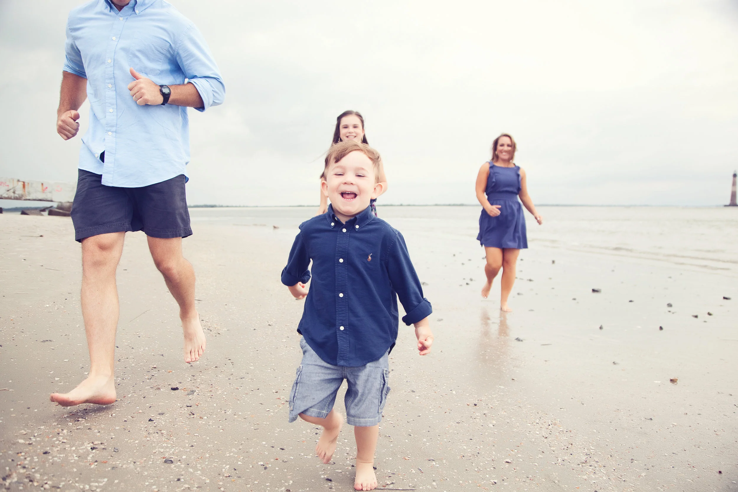 Folly Beach + The Mayley Family's Session