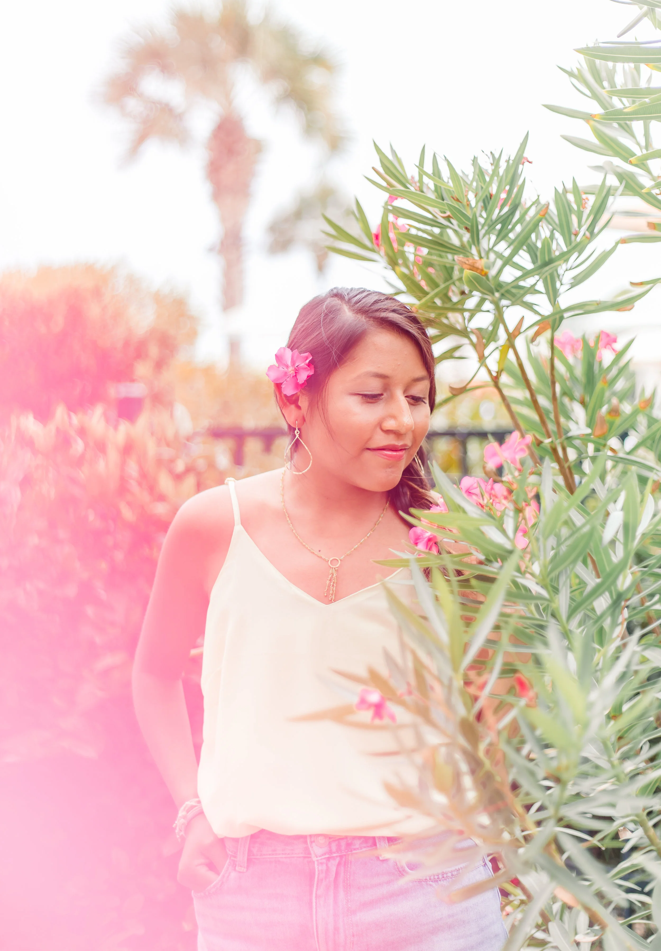 When do flowers bloom in Charleston? 