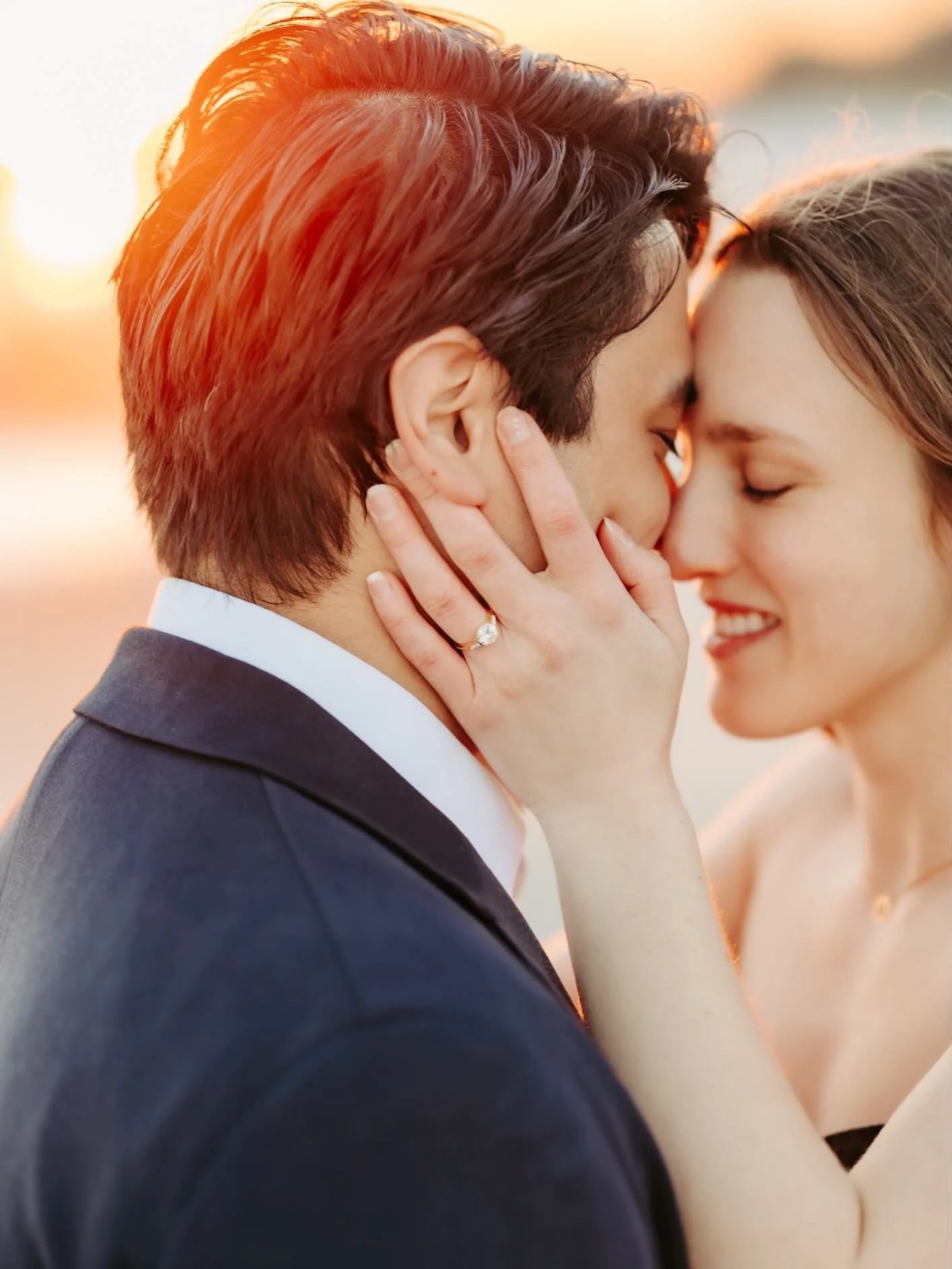 I am so ready for that Summer glow and all the golden hour sessions coming up soon! The warmer weather is finally back! ✨☀️🌞🏝️