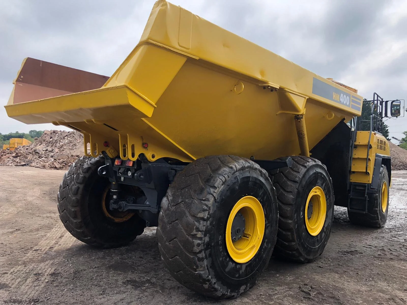 Hm400 Drop Box HM400-3 *SOLD* — MC Machinery