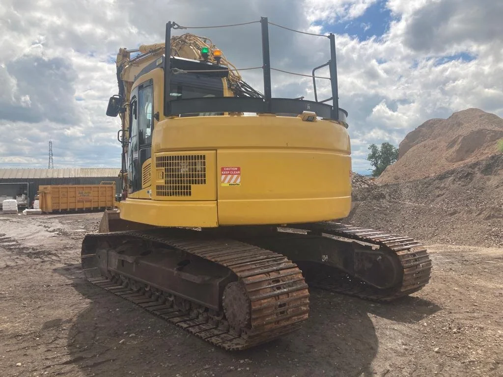PC228USLC-8 *SOLD* — MC Machinery